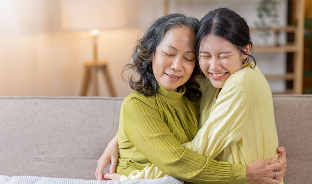 Chiêm bao thấy mẹ chồng ghé thăm Chiêm bao thấy mẹ chồng ghé thăm